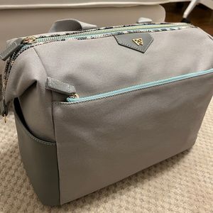 Kelly Wynne - Bump, Baby & Beyond Diaper Bag